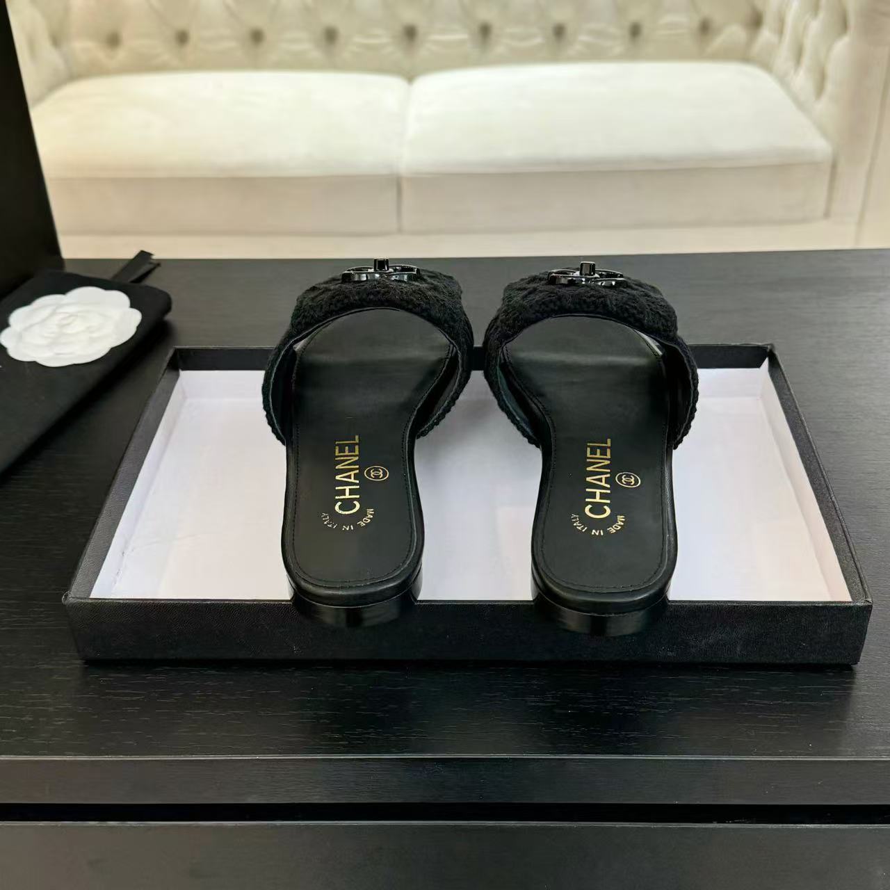 Chanel Slippers Women(AAA)-016