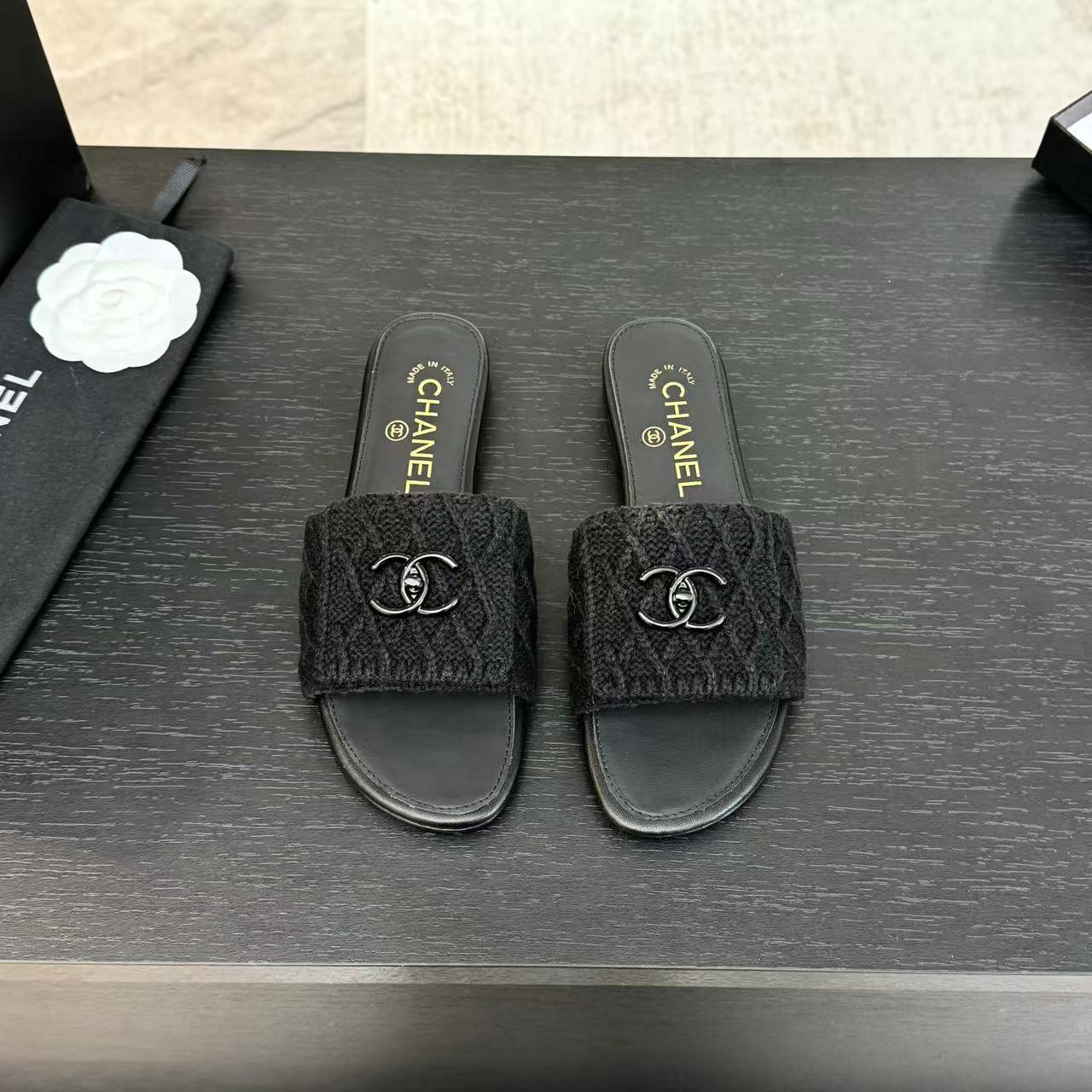 Chanel Slippers Women(AAA)-016