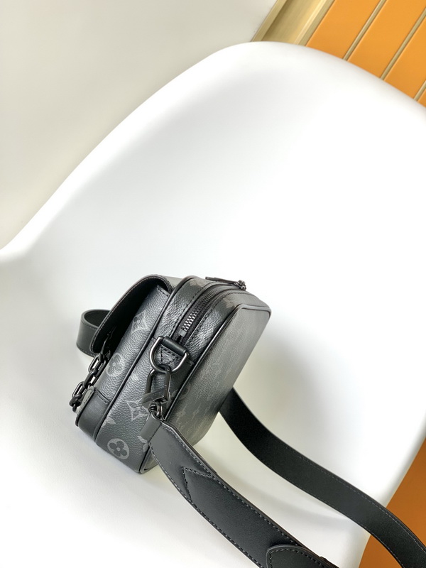 LV Handbags AAA(Women)-590