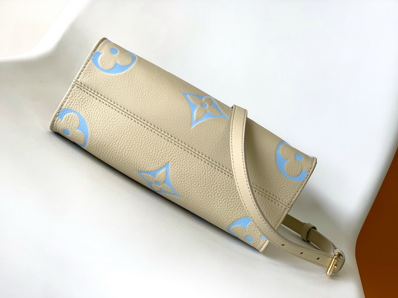 LV Handbags AAA(Women)-621