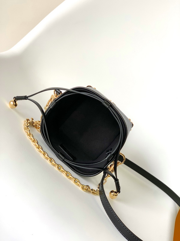 LV Handbags AAA(Women)-670
