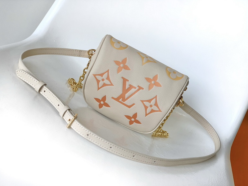 LV Handbags AAA(Women)-690
