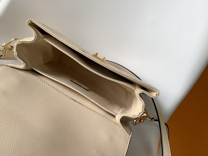 LV Handbags AAA(Women)-810