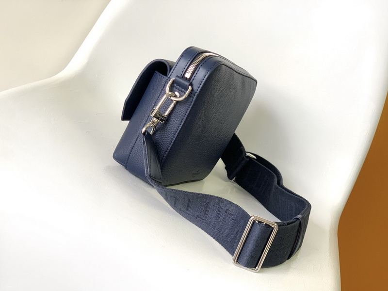 LV Handbags AAA(Men)-313