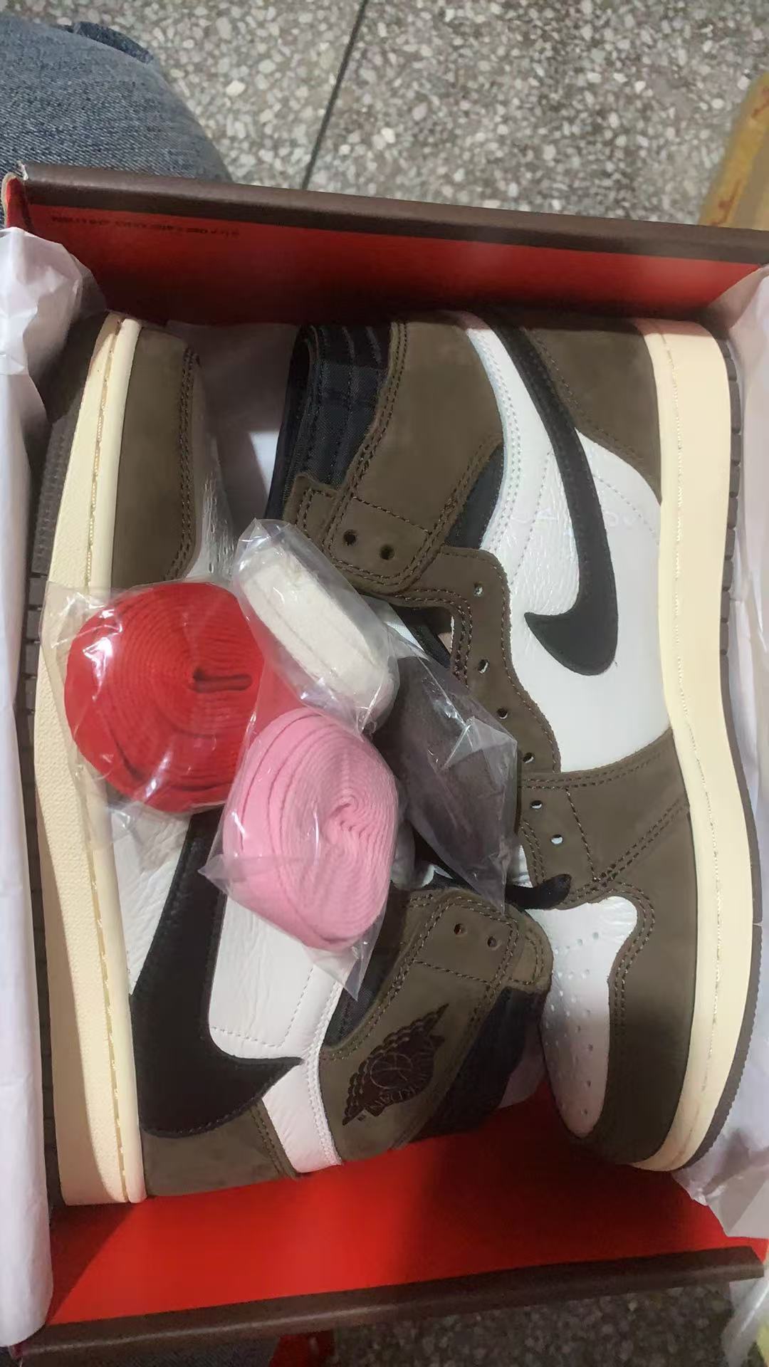 Travis scott 1 MOCHA