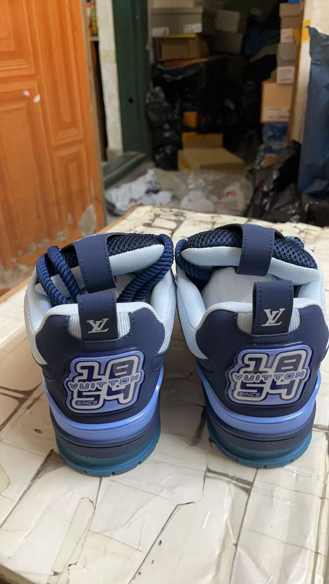 LV Shoes(AAA)-1071