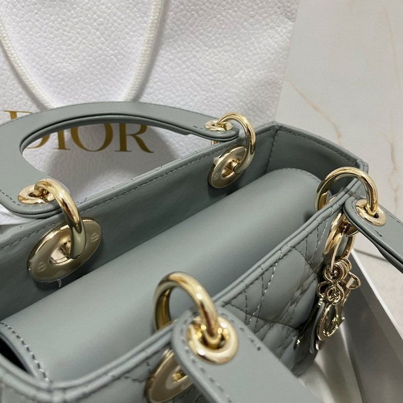 Dior Handbags AAA(Women)-133