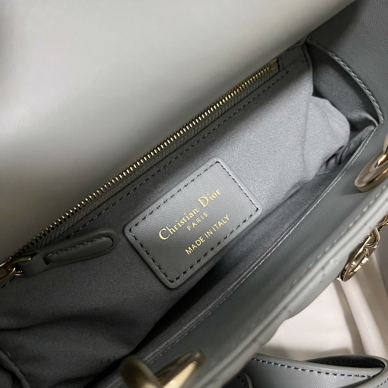 Dior Handbags AAA(Women)-133