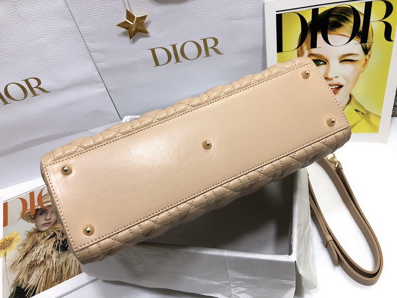 Dior Handbags AAA(Women)-226