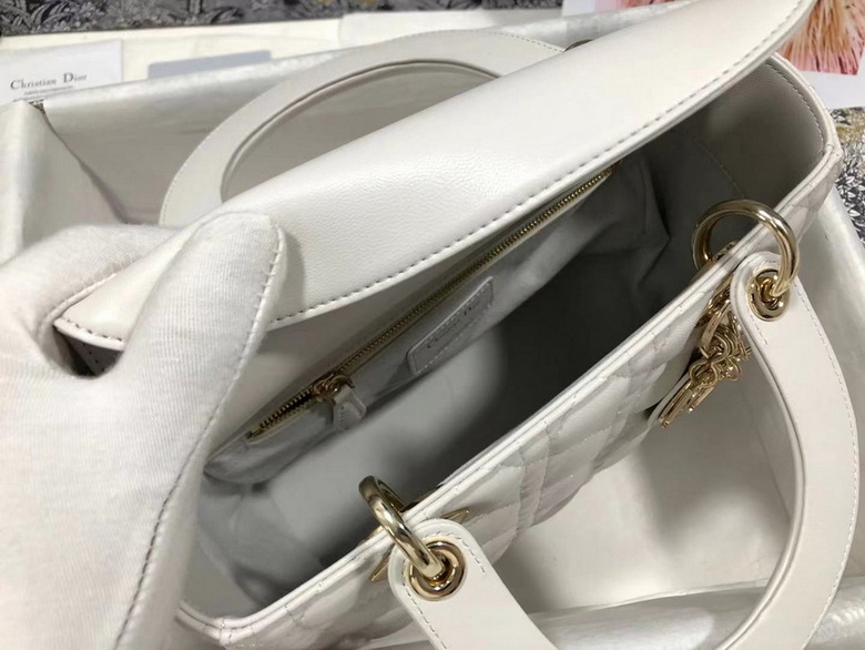Dior Handbags AAA(Women)-229