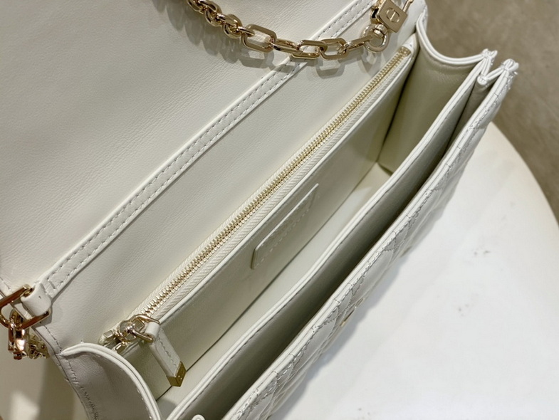 Dior Handbags AAA(Women)-232