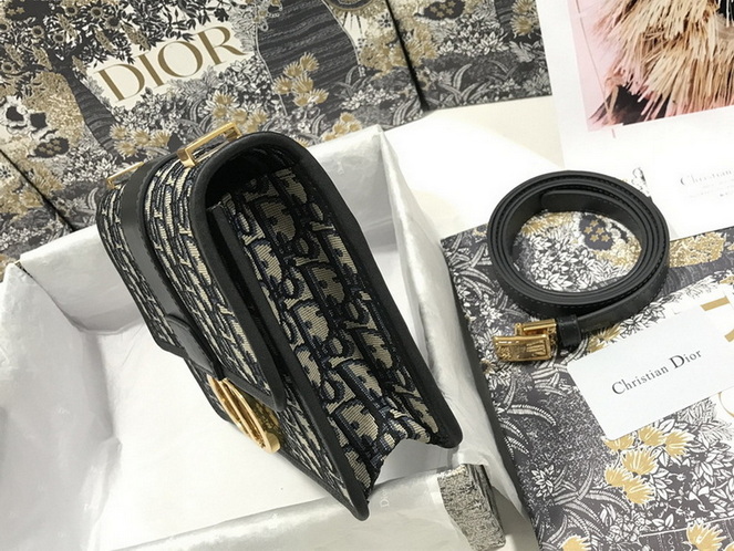 Dior Handbags AAA(Women)-236