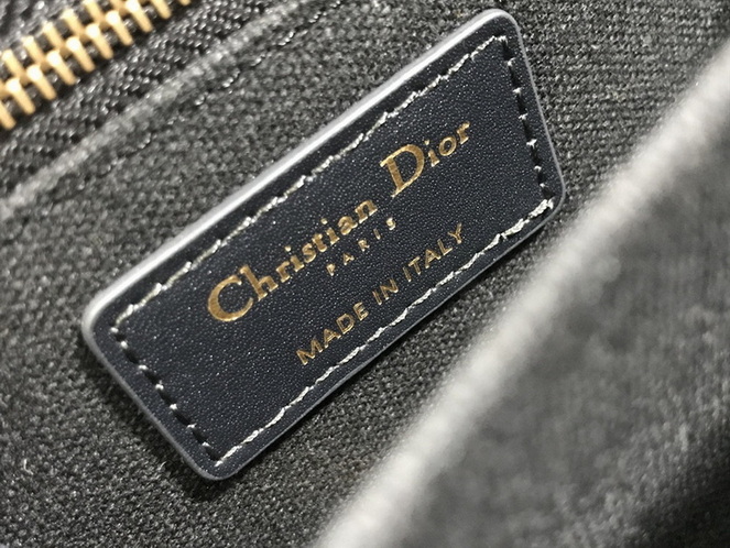 Dior Handbags AAA(Women)-236