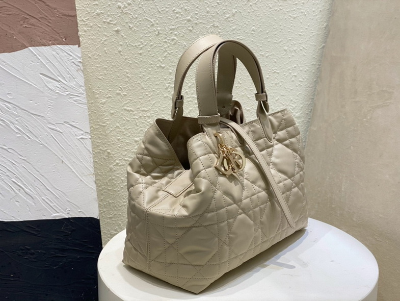Dior Handbags AAA(Women)-239