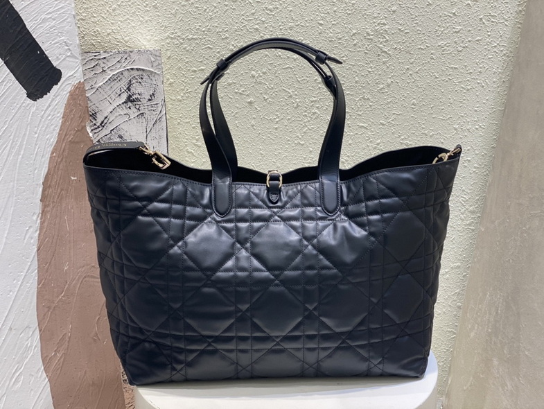 Dior Handbags AAA(Women)-240