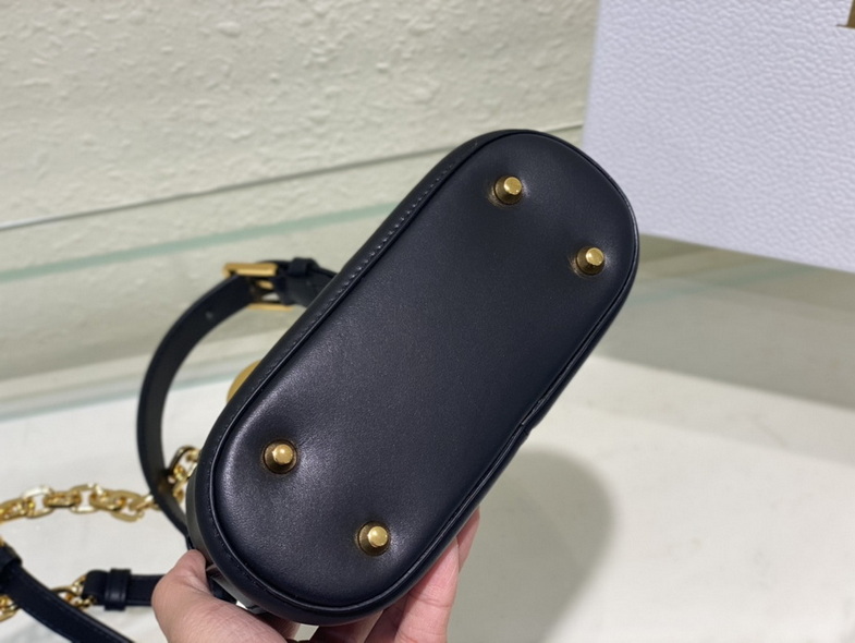 Dior Handbags AAA(Women)-241