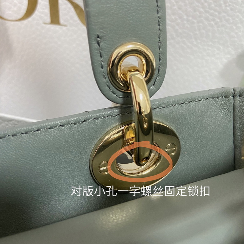 Dior Handbags AAA(Women)-135
