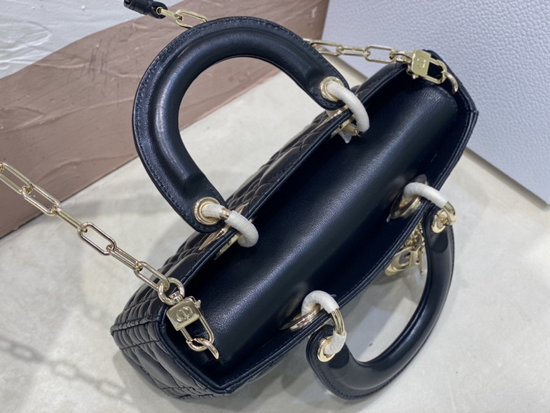 Dior Handbags AAA(Women)-246