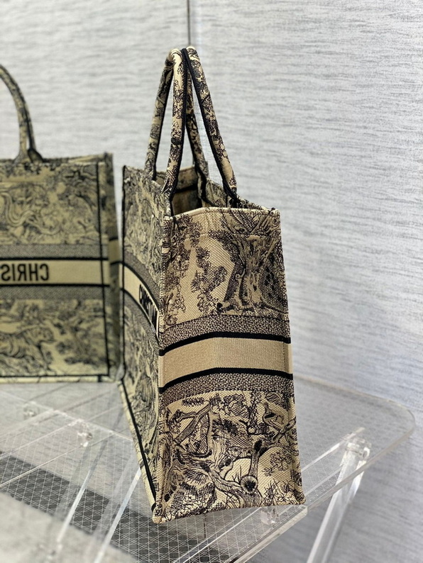 Dior Handbags AAA(Women)-252