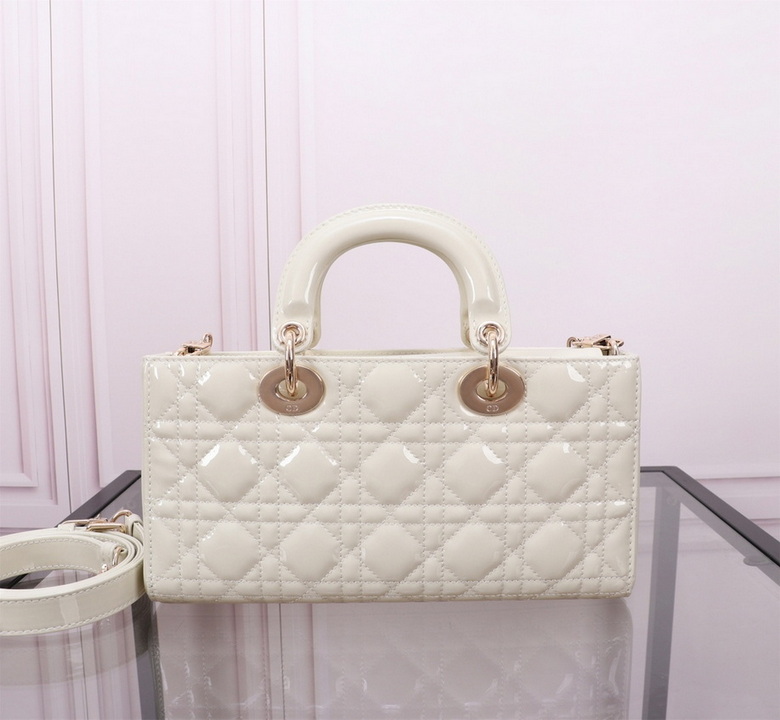 Dior Handbags AAA(Women)-258