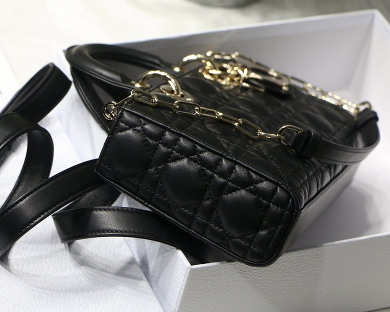 Dior Handbags AAA(Women)-259