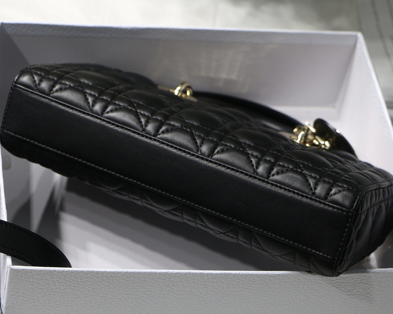 Dior Handbags AAA(Women)-259