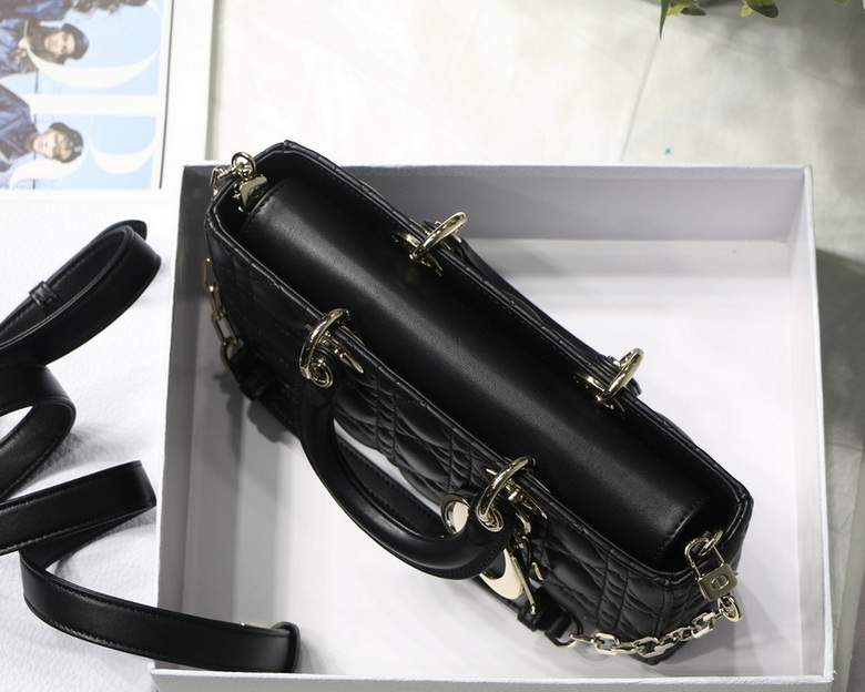 Dior Handbags AAA(Women)-259