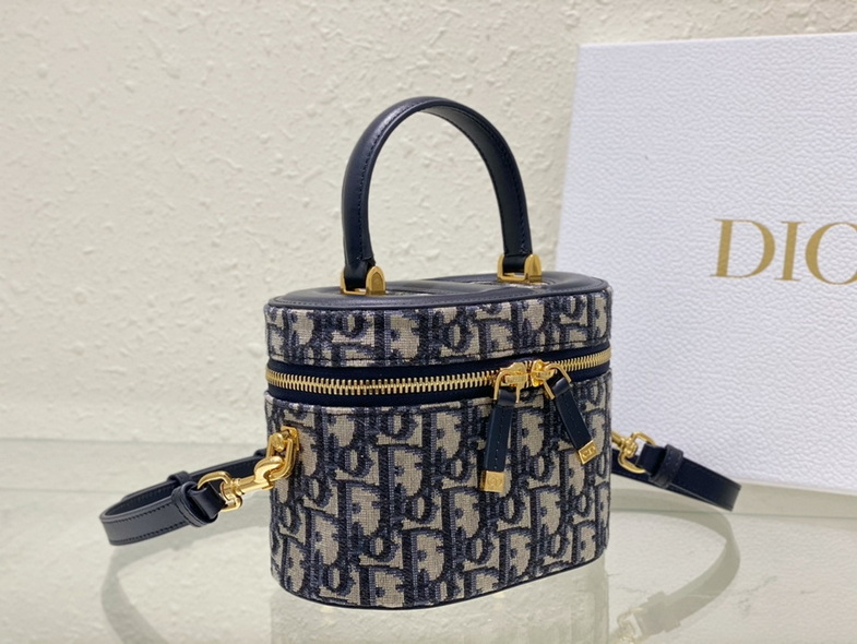Dior Handbags AAA(Women)-261