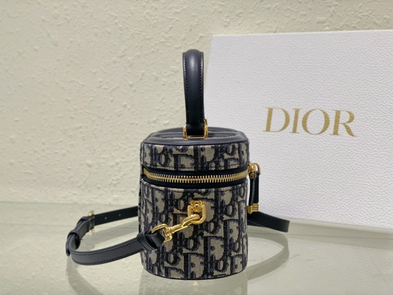 Dior Handbags AAA(Women)-261
