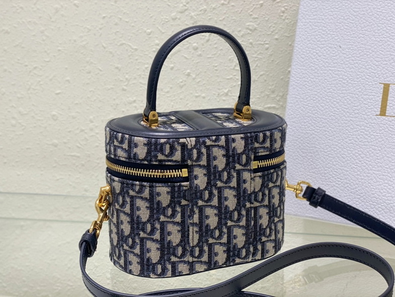 Dior Handbags AAA(Women)-261
