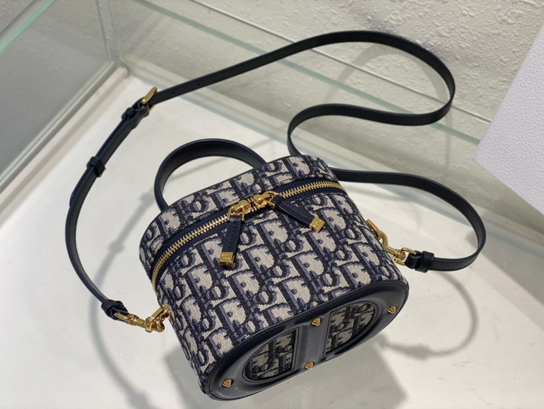 Dior Handbags AAA(Women)-261