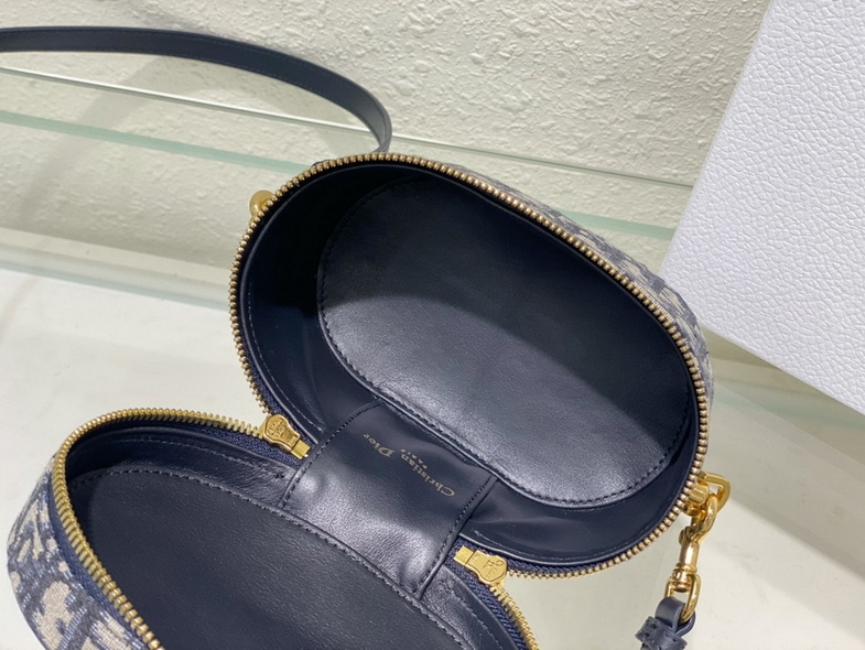 Dior Handbags AAA(Women)-261