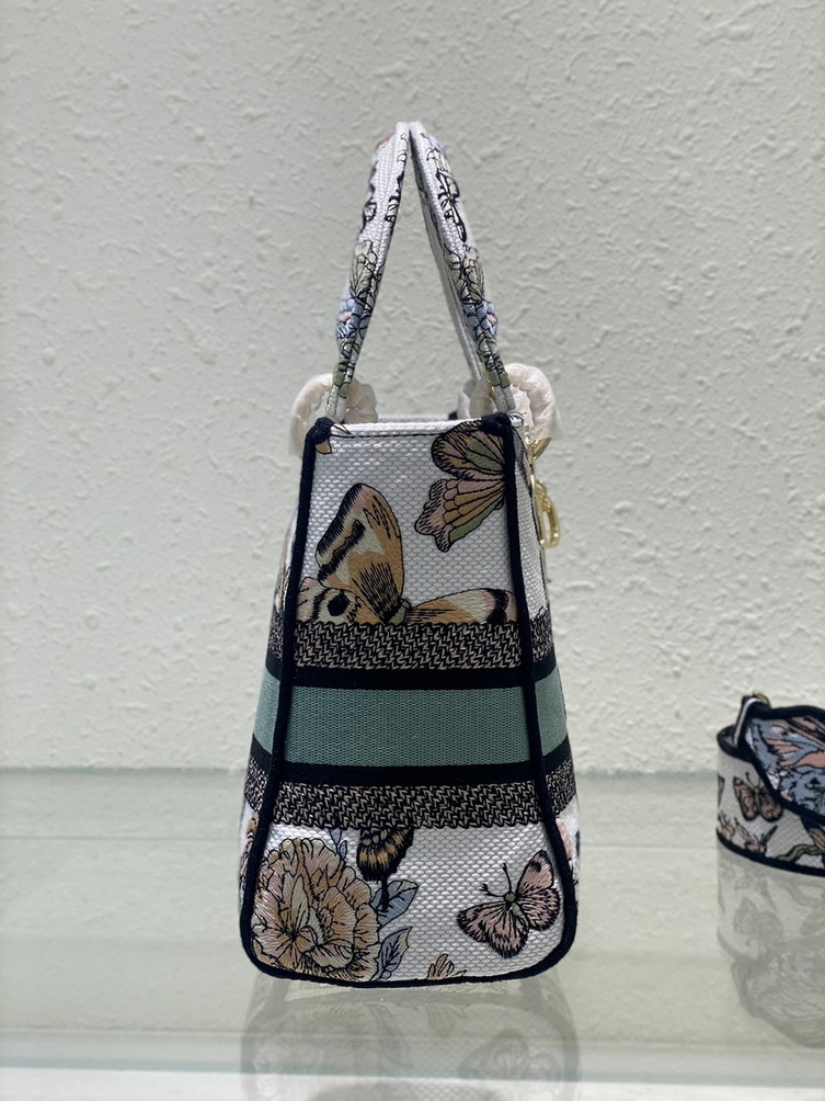 Dior Handbags AAA(Women)-271
