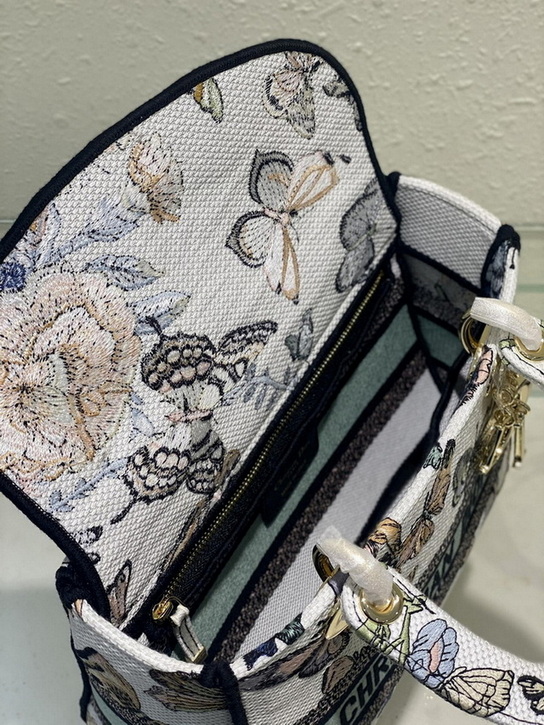 Dior Handbags AAA(Women)-271