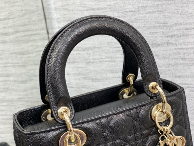 Dior Handbags AAA(Women)-272