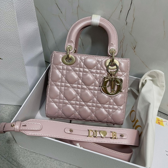 Dior Handbags AAA(Women)-138