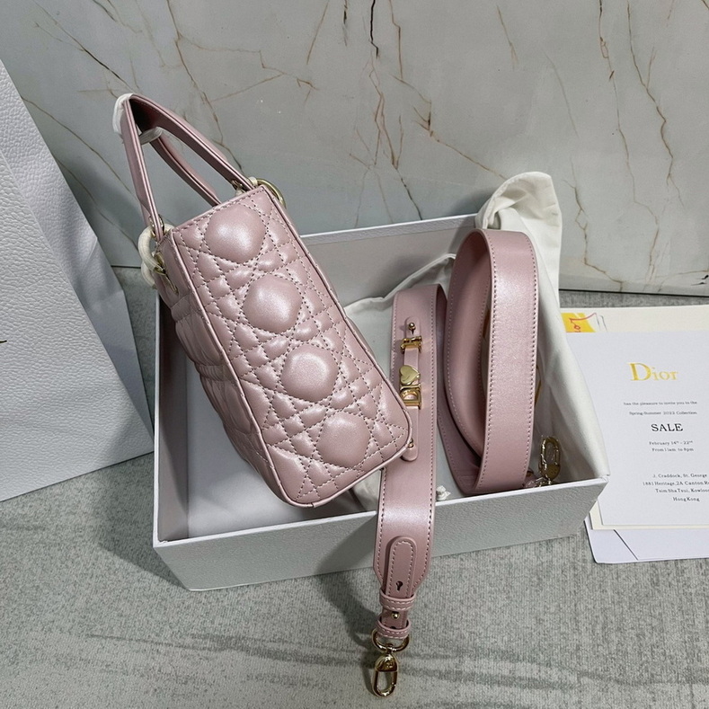 Dior Handbags AAA(Women)-138