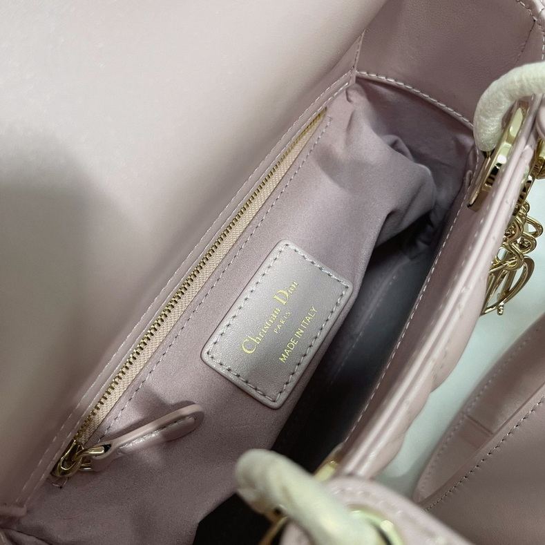 Dior Handbags AAA(Women)-138