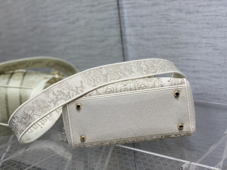 Dior Handbags AAA(Women)-273