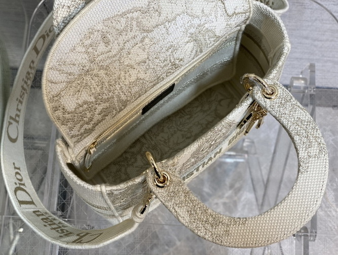 Dior Handbags AAA(Women)-273