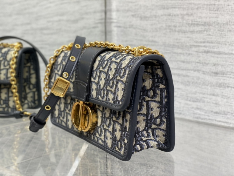 Dior Handbags AAA(Women)-274