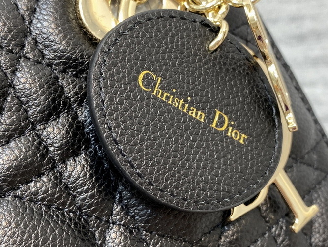 Dior Handbags AAA(Women)-275