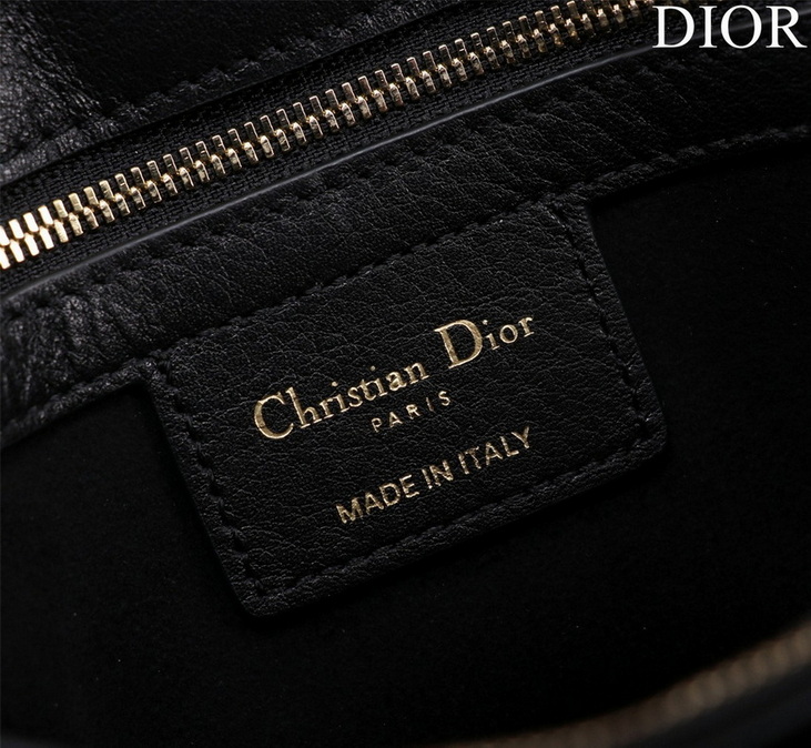 Dior Handbags AAA(Women)-277