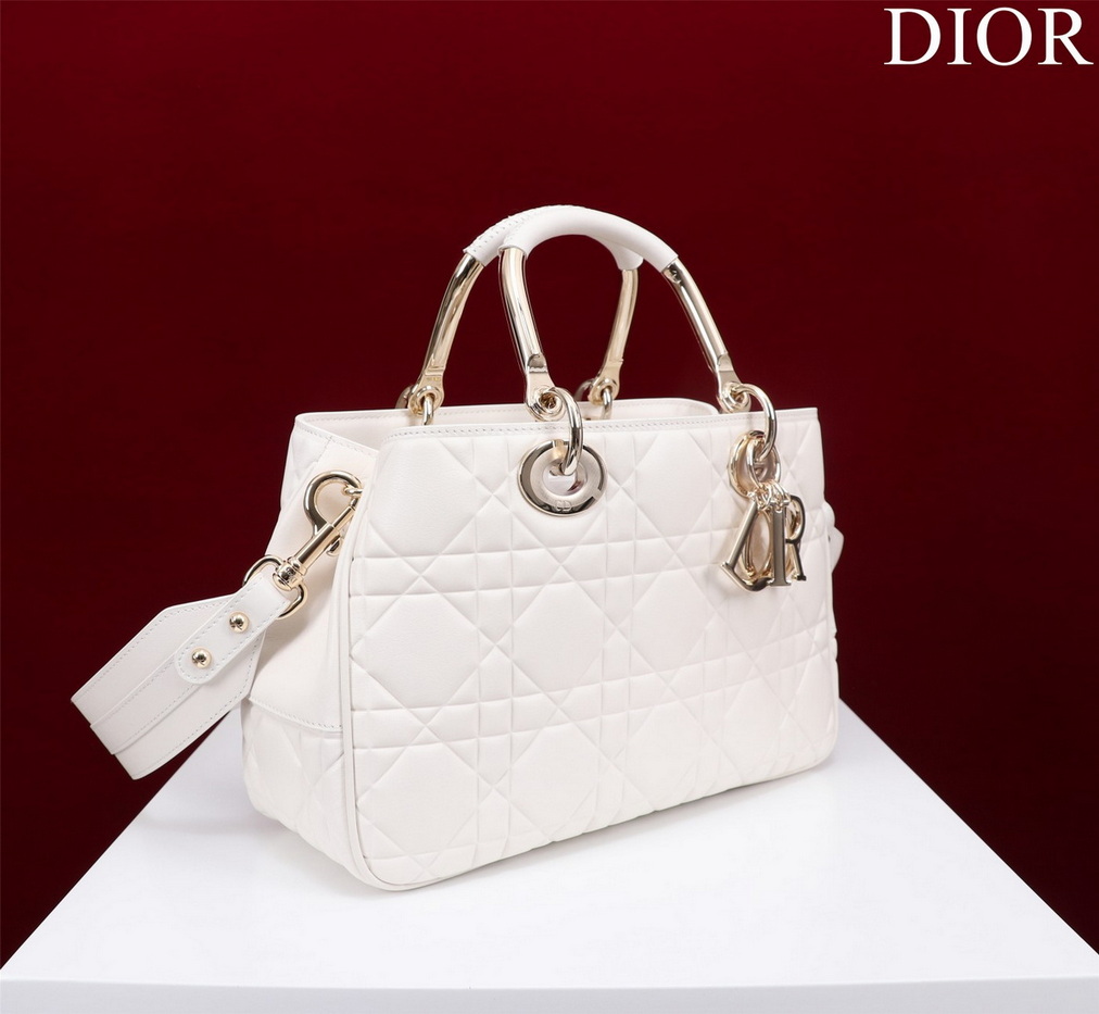 Dior Handbags AAA(Women)-279