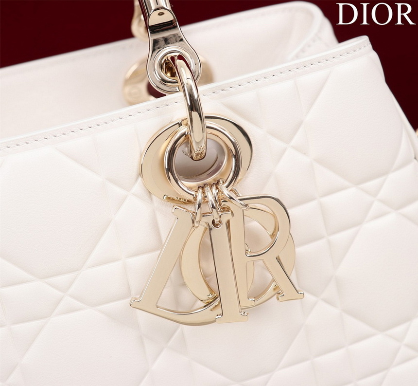 Dior Handbags AAA(Women)-279