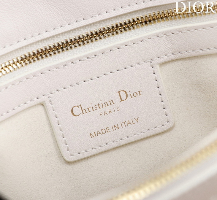 Dior Handbags AAA(Women)-279