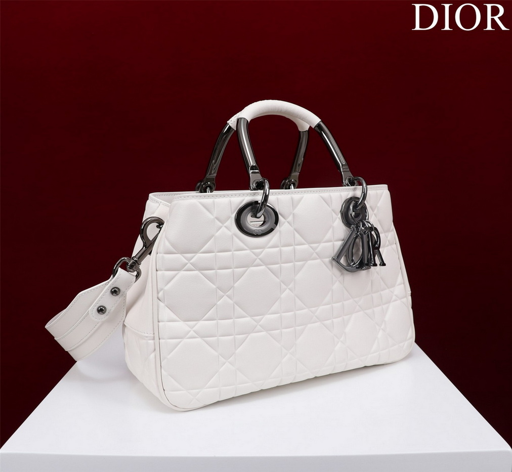 Dior Handbags AAA(Women)-280