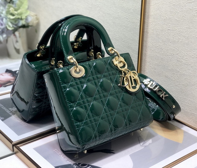 Dior Handbags AAA(Women)-284