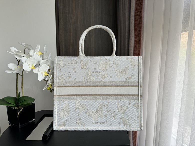 Dior Handbags AAA(Women)-286