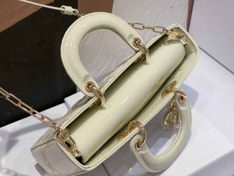 Dior Handbags AAA(Women)-302